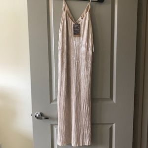 NWT Light Gold Midi Dress - M (Fits Small)